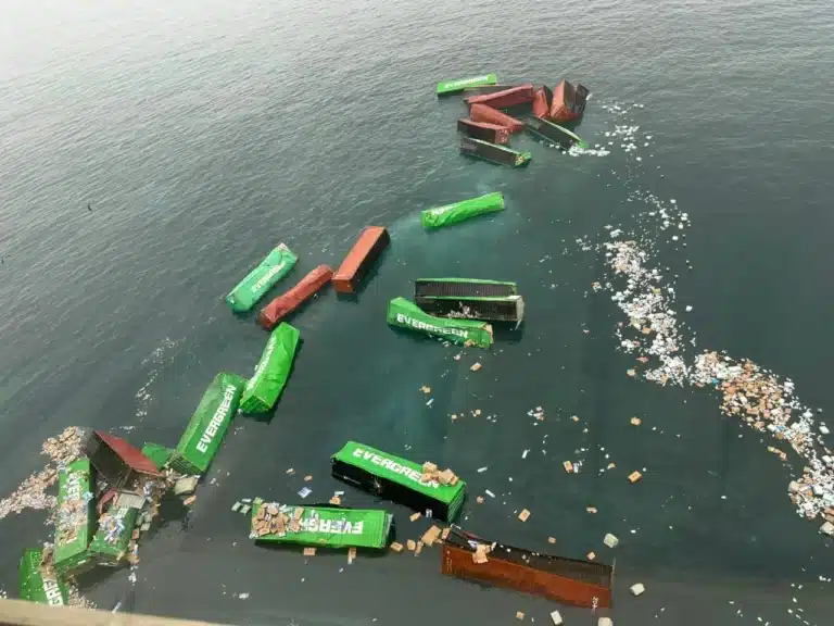 Ever Lunar container loss at Callao Port